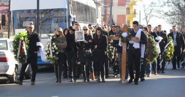 Imagini de la înmormântarea lui George Parteca / Galerie foto - 4