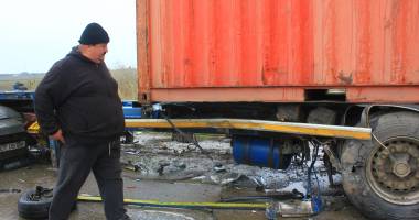 Galerie foto / Grav accident rutier în Constanța! A fugit de la locul unui accident și a produs altul!  DOUĂ VICTIME - 13