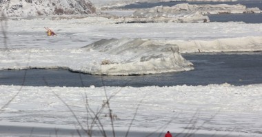 Galerie FOTO / La malul Mării Negre, iarna nu-i ca ... iarna! - 3