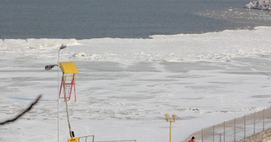 IMAGINI INEDITE / Peisaj polar la Marea Neagră - 5