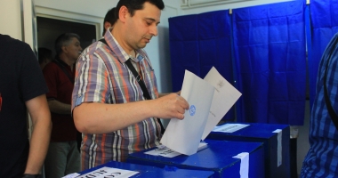 Alegeri Constanța. 1.000 de lei amendă pentru o poză în cabina de vot