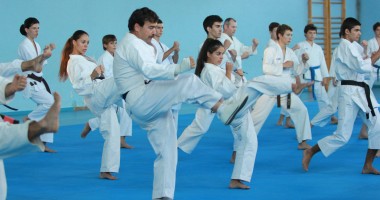 Karate / O legendă a karatelor a susținut un stagiu la Constanța. Galerie FOTO - 7
