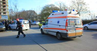 VIDEO. MACARA PRĂBUȘITĂ PE STRADA TRAIAN DIN CONSTANȚA. MAȘINI AVARIATE ȘI O VICTIMĂ! - 15