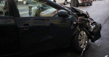 Vezi imagini de la accidentul de astăzi de la Prefectură (GALERIE FOTO) - 3
