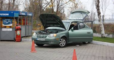 Galerie FOTO. Pasageri RATC, răniți într-un accident rutier - 3