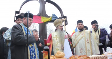 Vezi aici imagini de la depunerea de coroane pentru Eroii Revoluției - 8