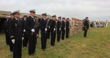 LACRIMI PENTRU 12 SUFLETE. TREI ANI de la TRAGEDIA AVIATICĂ DE LA TUZLA / GALERIE FOTO - 9