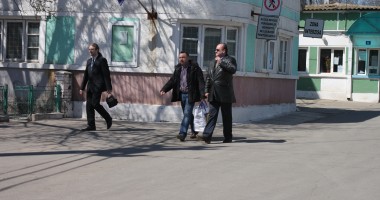 Primarul NICOLAE MATEI, PUS în LIBERTATE! GALERIE FOTO de la momentul eliberării din penitenciar - 2