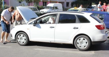 Taxi lovit de un Seat în Constanța / Galerie foto - 6