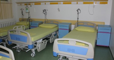 Stire din Sănătate : Vezi aici cum arată noua secție de Oncologie a Spitalului Județean / Galerie foto
