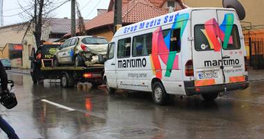 Galerie foto / ACCIDENT RUTIER GRAV în zona Spitalului Județean. 19 VICTIME - 3