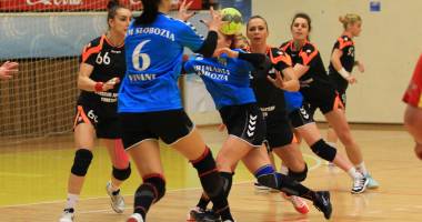 Galerie foto. Handbal feminin: CSU Neptun a învins CSM Slobozia - 8