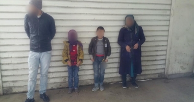 Stire din Eveniment : Patru imigranți ascunși în remorca unui camion, descoperiți la P.T.F. Negru Vodă