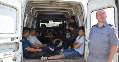 Stire din Eveniment : 700 dolari pentru o viață mai bună.  Visul imigranților, spulberat de polițiștii din Constanța