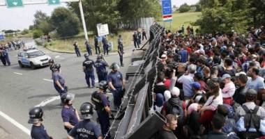Stire din Actualitate : Ungaria îi mobilizează pe rezerviști pentru a face față crizei migrației