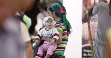 Stire din Actualitate : Sistemul de ajutoare sociale din Marea Britanie încurajează imigrația