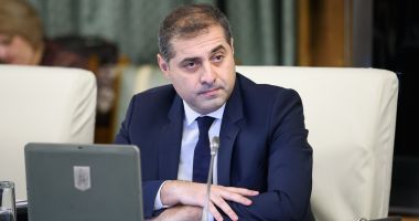 Stire din Economie : Firmele afectate de COVID ar trebui să primească bani europeni