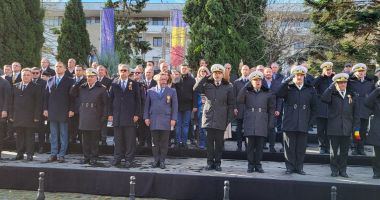GALERIE FOTO Peste 1000 de constănțeni prezenți la parada militară de Ziua României - 10
