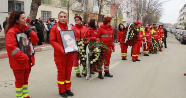 Galerie FOTO. Durere fără margini la înmormântarea asistentei SMURD - 2
