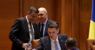 Stire din Economie : Impozitul pe cifra de afaceri pentru multinaționale, reintrodus. Taxa fusese eliminată vineri