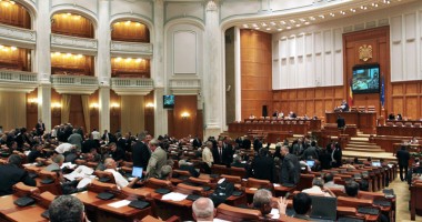 Stire din Politică-Administrație : "Imunitatea parlamentară nu trebuie să existe"