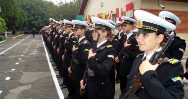 Stire din Cultură-Educație : În atenția absolvenților care vor o carieră militară