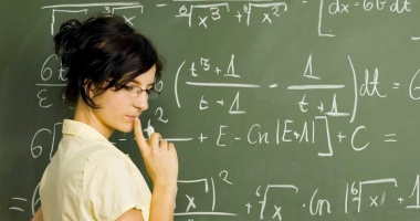 Stire din Cultură-Educație : În atenția dascălilor constănțeni!  Se caută profesori pentru elaborarea curriculumului școlar