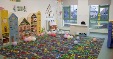 Stire din Cultură-Educație : Ministerul Educației lansează calendarul înscrierilor la creșe și grădinițe pentru anul școlar 2026-2027