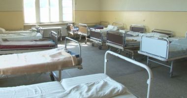 Încă un pacient cu coronavirus s-a sinucis. Bătrânul s-a aruncat de pe fereastră