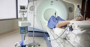 Stire din Sănătate : Suferiți de afecțiuni cardiace? Rugați-vă  să nu aveți nevoie de "angiograful-muzeu"