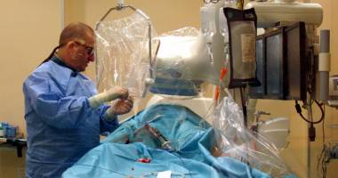 Stire din Sănătate : În ce condiții pot beneficia cardiacii de stenturi gratuite
