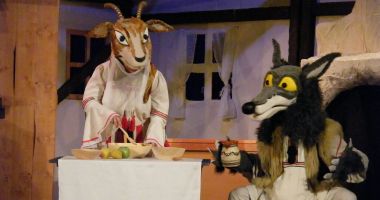 Stire din Cultură-Educație : În ce condiţii puteţi merge la Teatrul „Căluţul de mare”