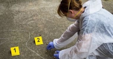 Stire din Actualitate : Un bărbat din Galaţi şi-a stropit fiul cu spirt, apoi i-a dat foc