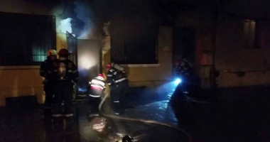 Incendii în municipiul Constanța. O bătrână a refuzat să iasă din casă! - 3