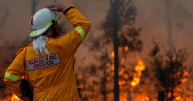 Stire din Actualitate : Pompierii nu mai fac față! Incendii puternice în Indonezia!