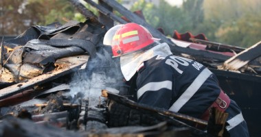 Stire din Eveniment : Casă în flăcări la Murfatlar
