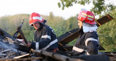 Stire din Eveniment : Incendiu la Cuza Vodă