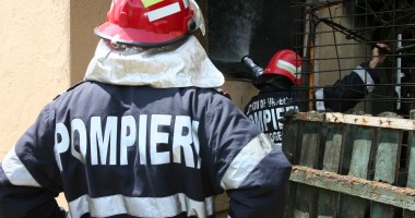 Stire din Eveniment : Incendiu lângă hotelul Venus din Eforie