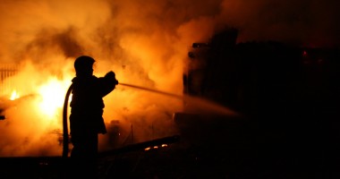 Stire din Eveniment : Ce "socoteli" au pompierii români cu cei bulgari?