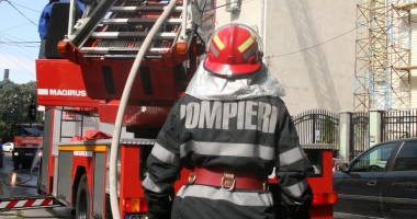 Stire din Eveniment : A început perioada incendiilor. Cauza? Tigări aruncate la întâmplare