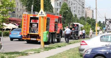 Alertă la pompieri. Arde o casă în Constanța