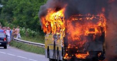 Stire din Actualitate : Un autocar cu turiști români la bord a luat foc în Ungaria