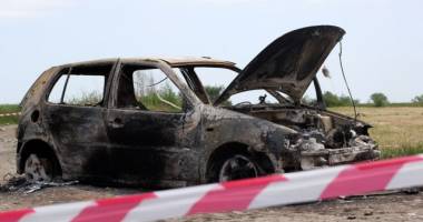 Stire din Actualitate : Cinci mașini românești au fost incendiate în Italia