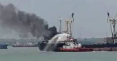 Incendiu la bordul unui cargou cu containere
