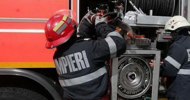 Stire din Eveniment : Incendiu într-un hotel din Râșnov. Turiștii, evacuați în miezul nopții