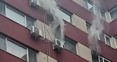 Incendiu la un apartament, pe strada Baba Novac