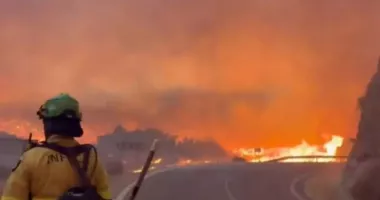 Cel puțin 12 morți într-un incendiu devastator din Spania. Oameni găsiți carbonizați în mașini