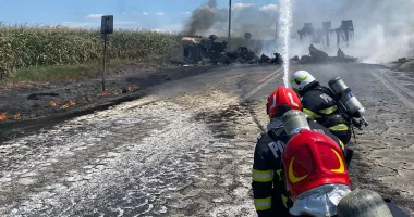 UPDATE Accident urmat de incendiu pe DN2 A, la Hârșova! Intervin mai multe echipaje de pompieri - 1