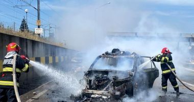 Incendiu spectaculos pe Autostrada Soarelui. Un BMW s-a făcut scrum în câteva minute - 2
