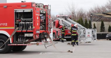 Stire din Eveniment : Casă incendiată în localitatea 23 August
